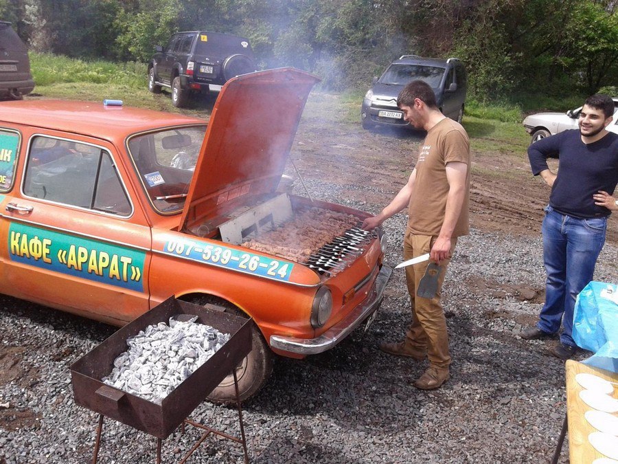 900x675, 214 Kb / запорожец, мангал, шашлык