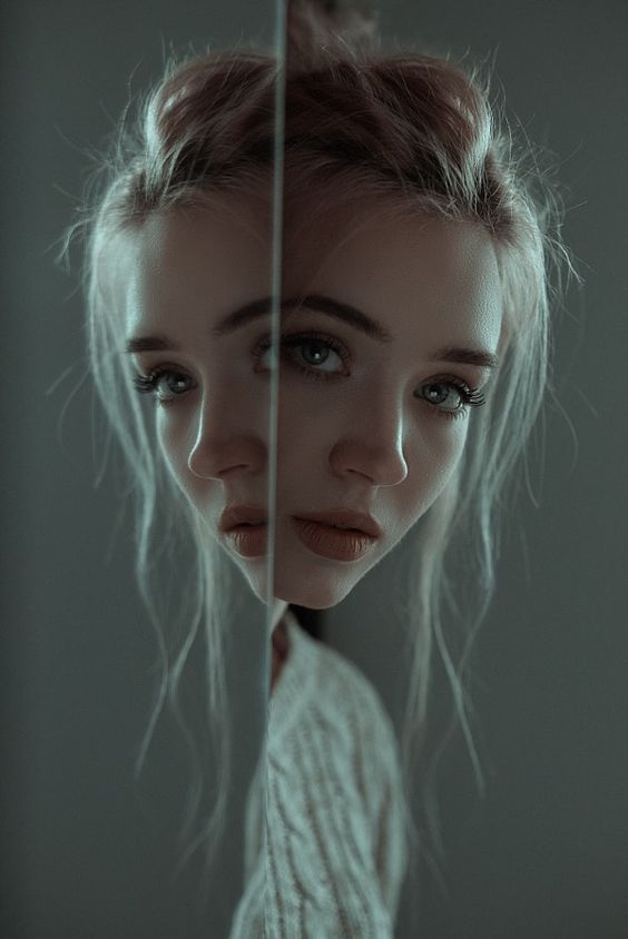 564x844, 40 Kb / блондинка, зеркало, отражение