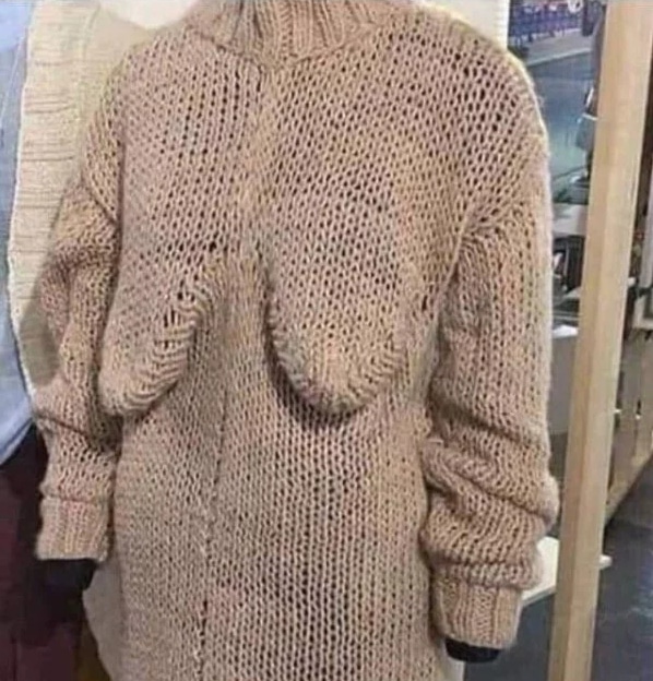 598x624, 120 Kb / свитер, сиськи