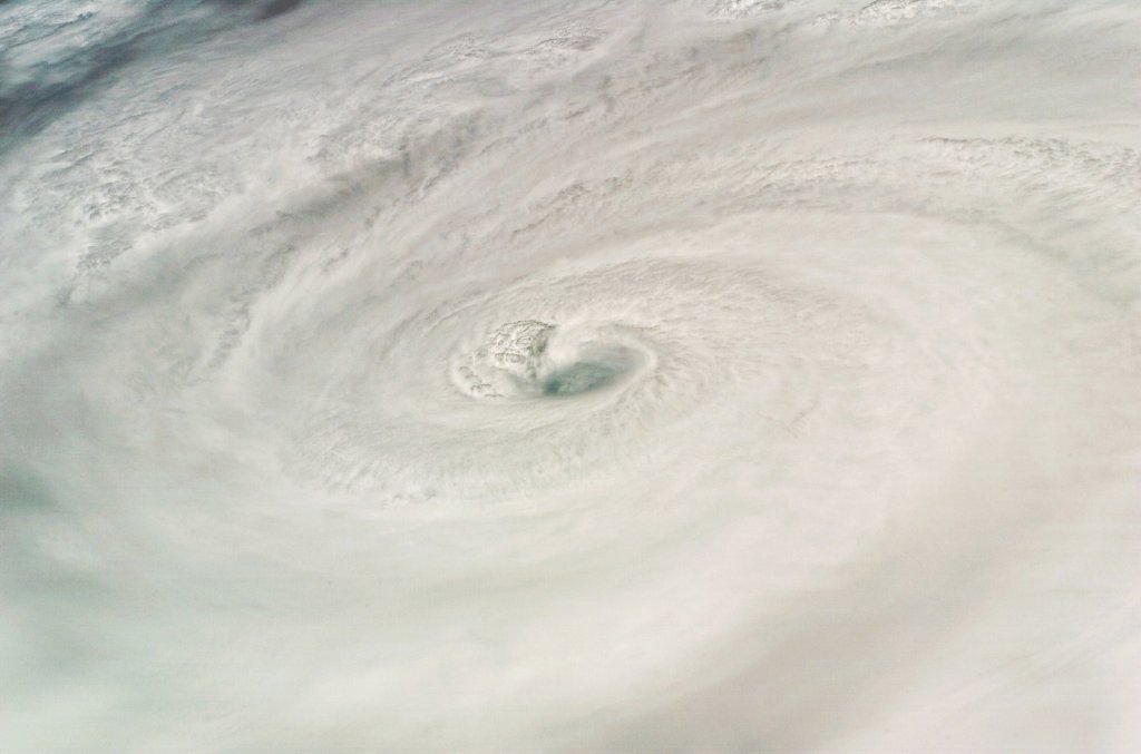 1024x677, 67 Kb / hurricane, dean, ураган, дин