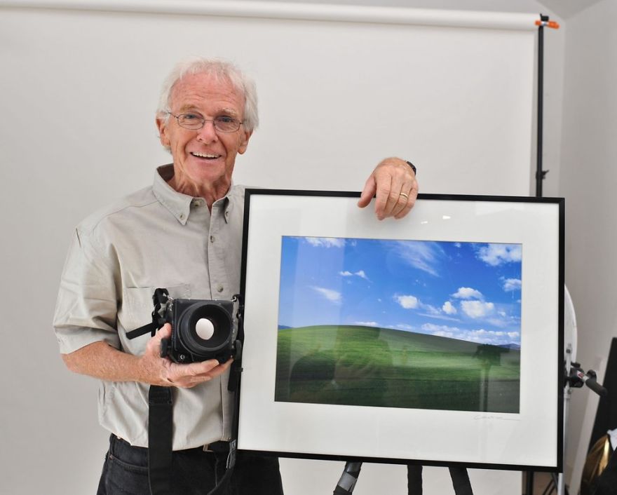 880x706, 54 Kb / фотография, фотоаппарат, заставка, windows, обои, Чарльз О’Риер, луг, небо, облака, поле, трава