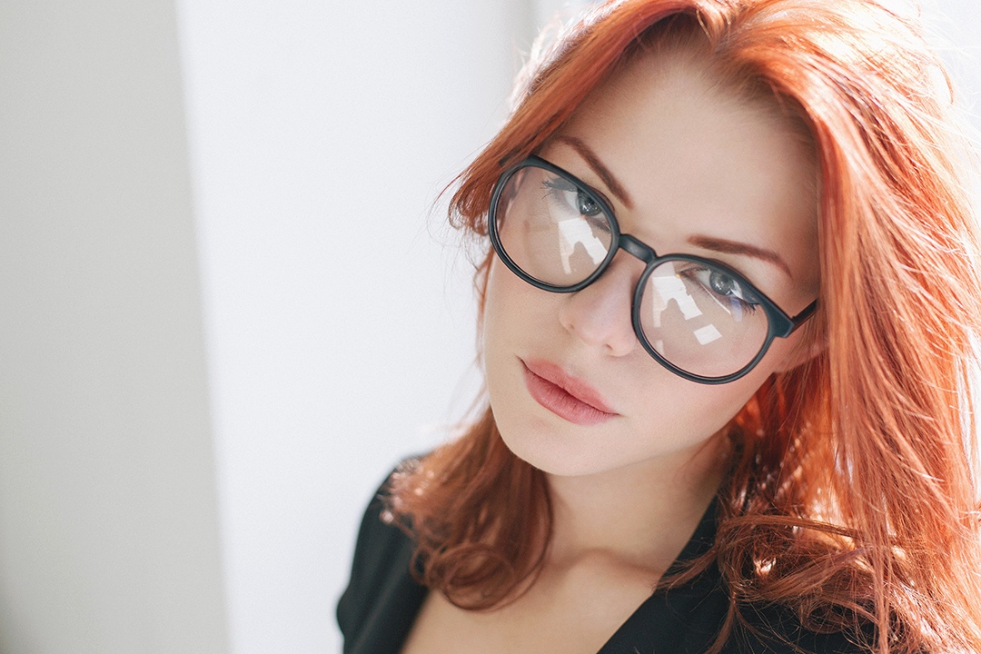 1080x720, 275 Kb / очки, рыжая, Ирина Пирожникова, Irina Meier