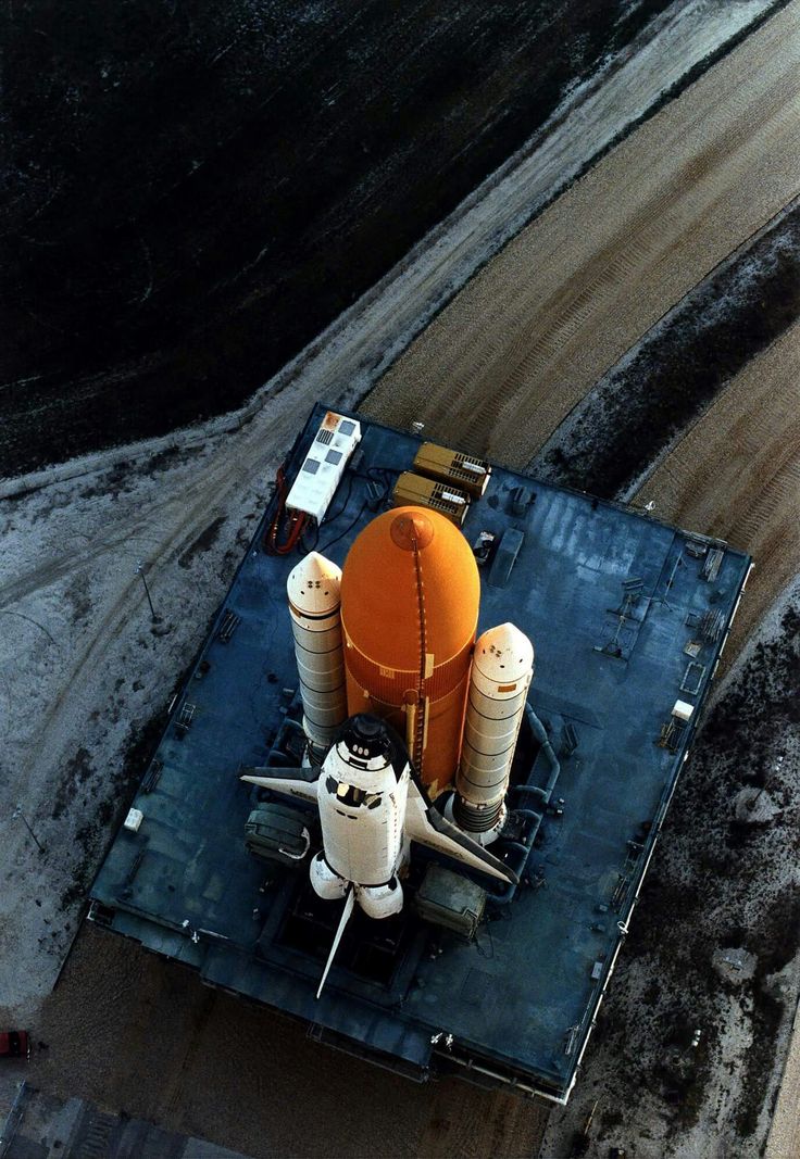 736x1067, 156 Kb / шаттл, космос, наса, челнок