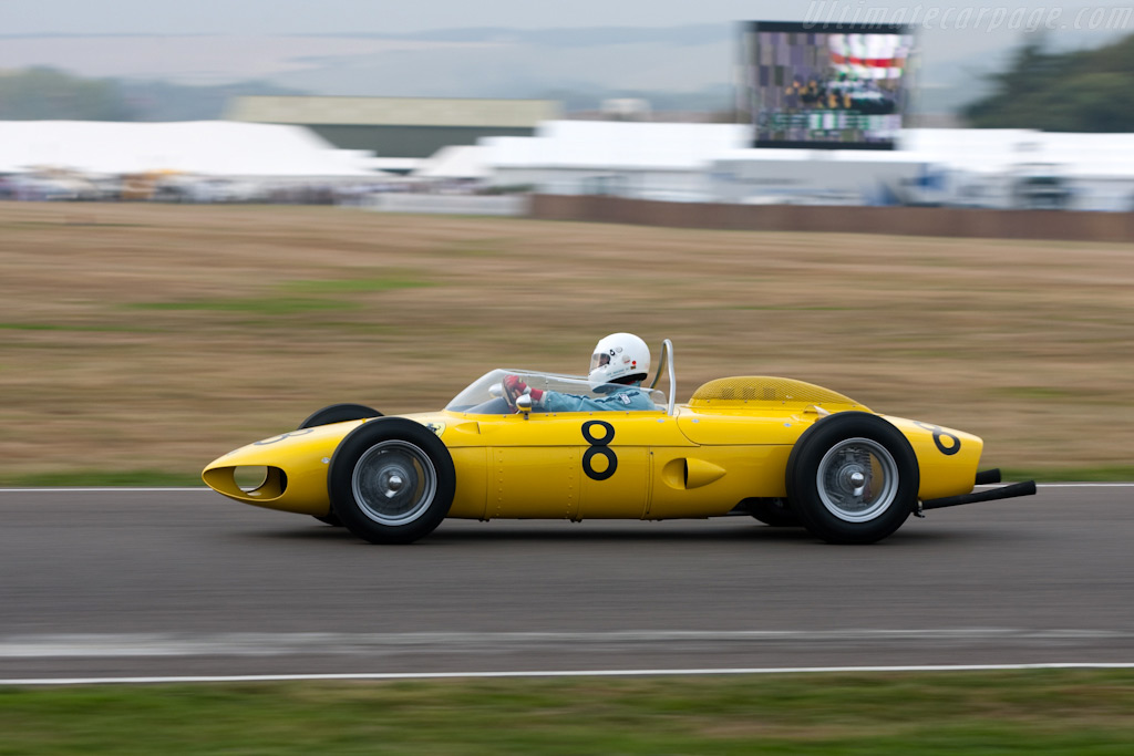 1024x683, 133 Kb / автомобиль, классика, ретро, Ferrari Sharknose 156, желтый, трек, гонки, соревнование