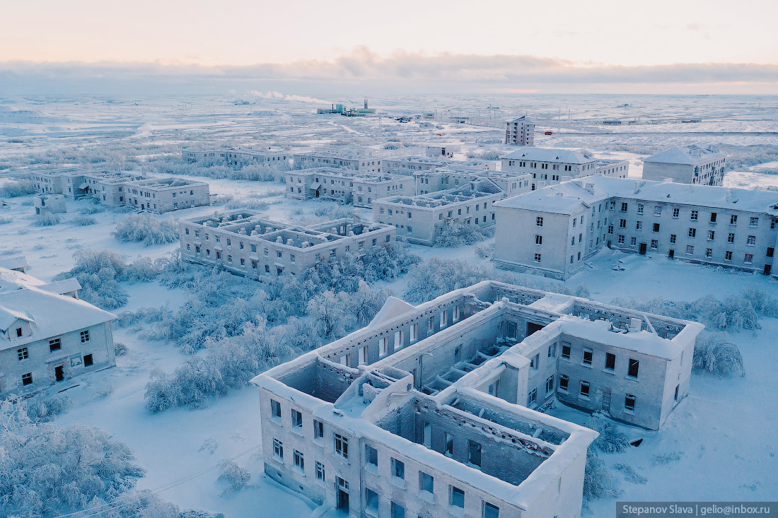 1100x733, 330 Kb / Воркута, заброшка, снег