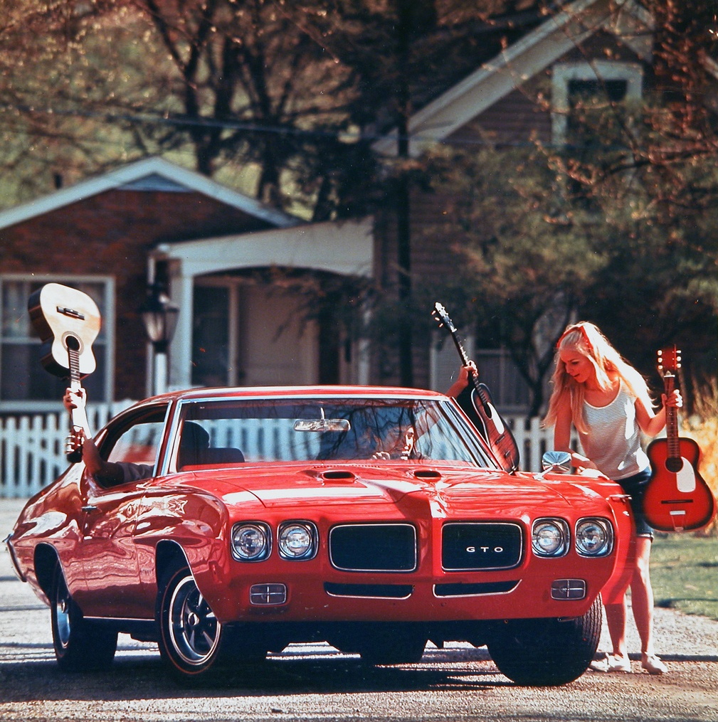 1009x1015, 453 Kb / автомобиль, классика, ретро, гитара, Pontiac GTO, маслкар, красный