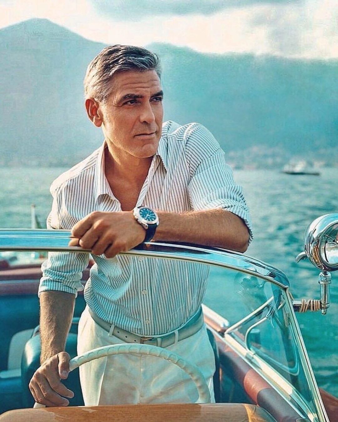 1080x1348, 212 Kb / Джордж Клуни, яхта, катер, лодка, часы, фонарь, фара, рубашка, George Clooney