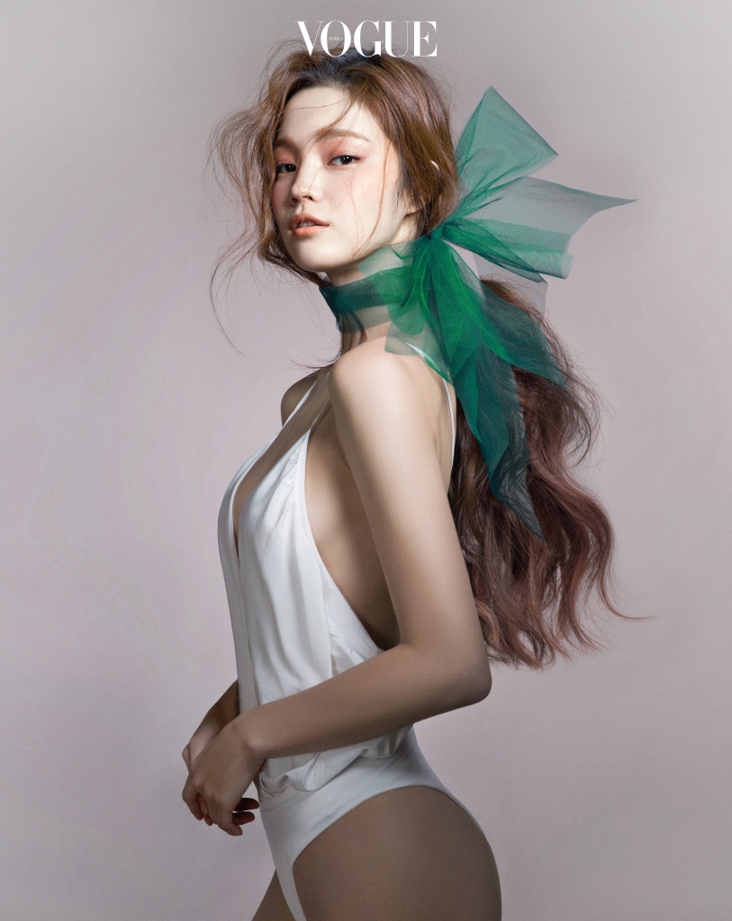 813x1024, 323 Kb / vogue, азиатка, кореянка, Han Eu Ddeum