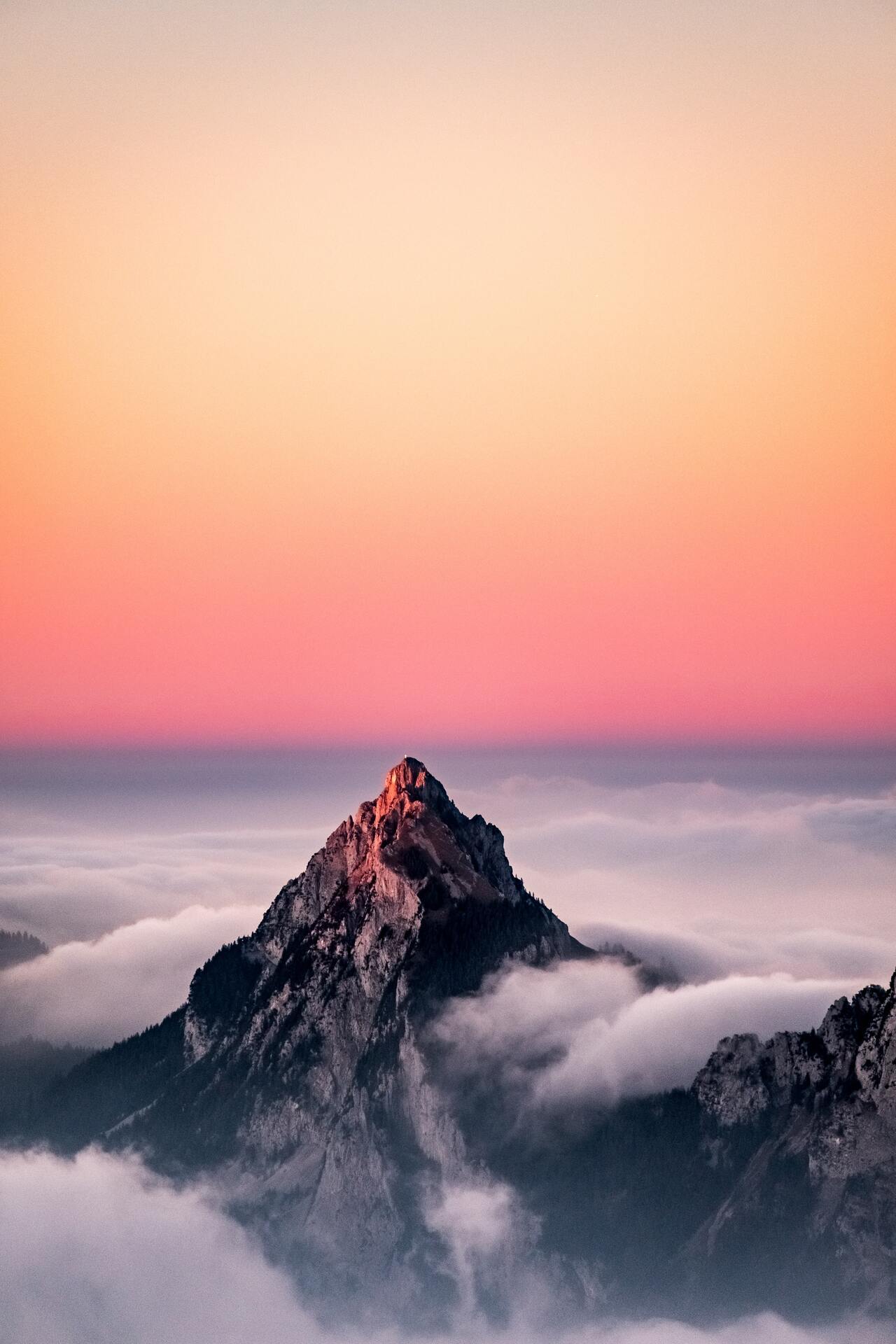 1280x1920, 167 Kb / горы, скалы, облака