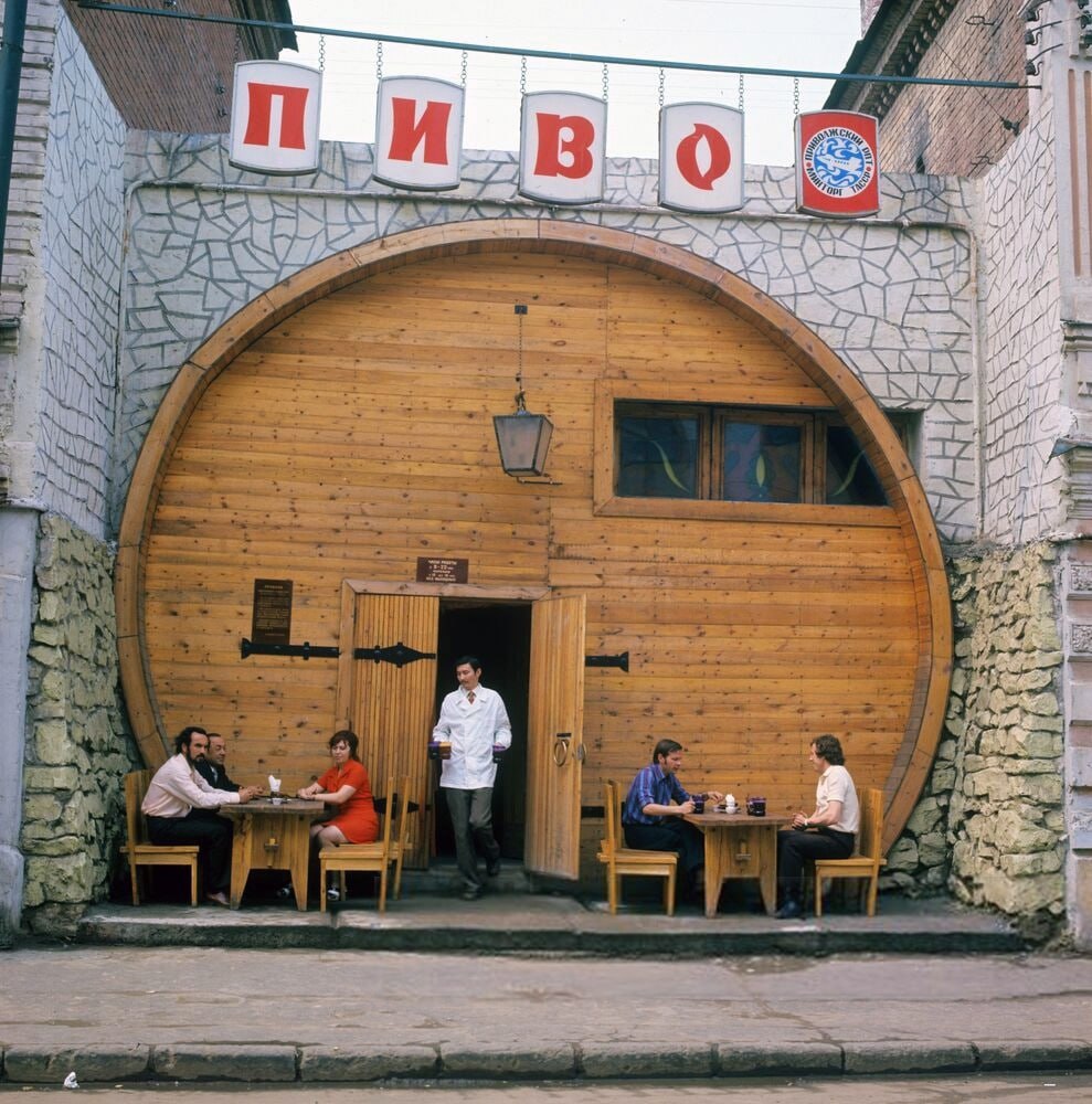 989x1000, 219 Kb / пиво, бочка, СССР, Казань, бар, кафе, вывеска