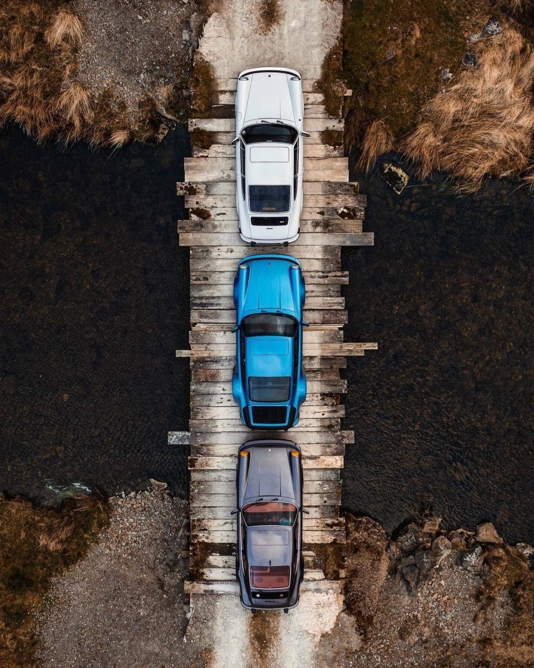1079x1348, 528 Kb / автомобиль, классика, ретро, мост, сверху, Porsche