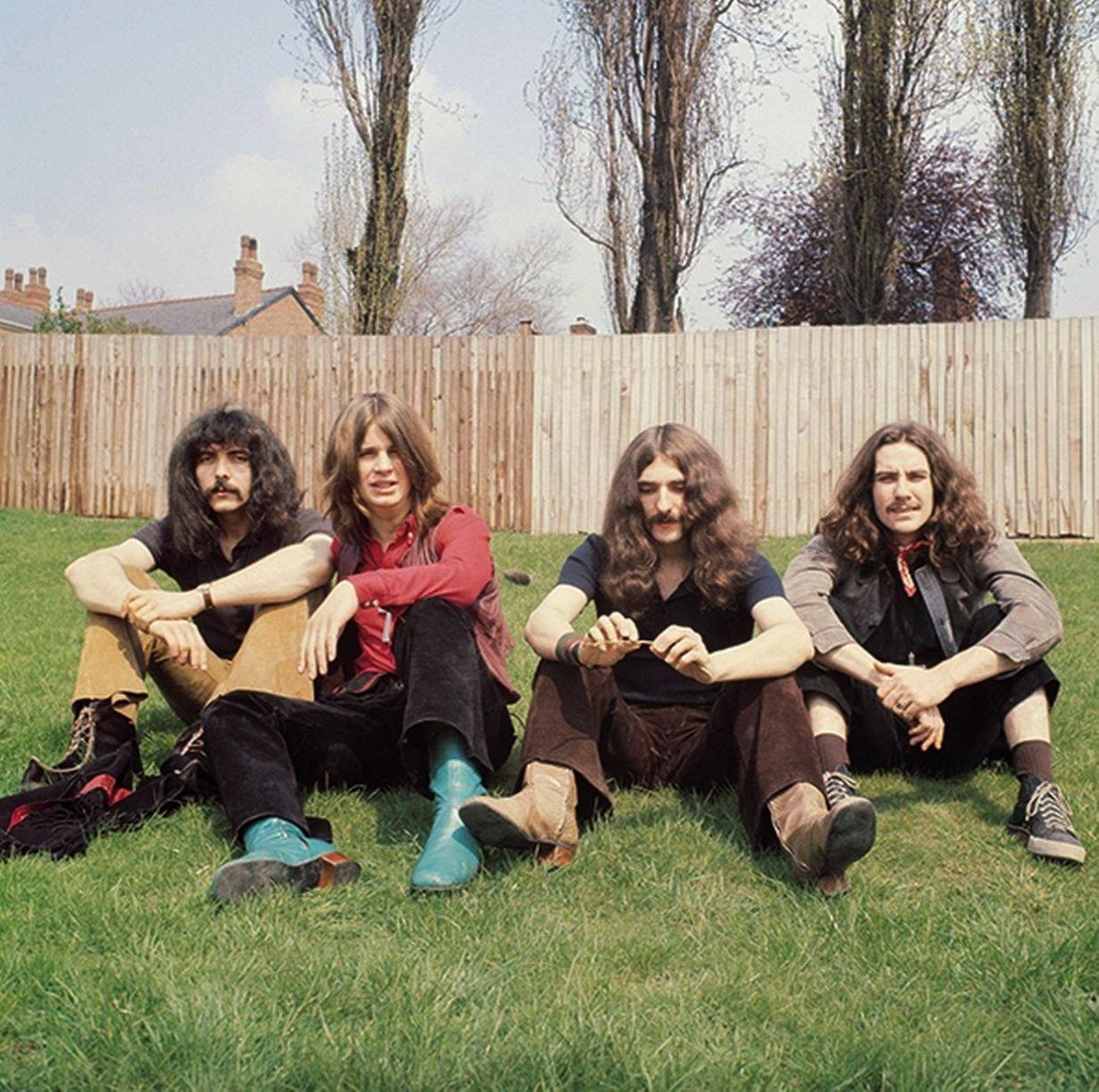 1235x1227, 255 Kb / Black Sabbath