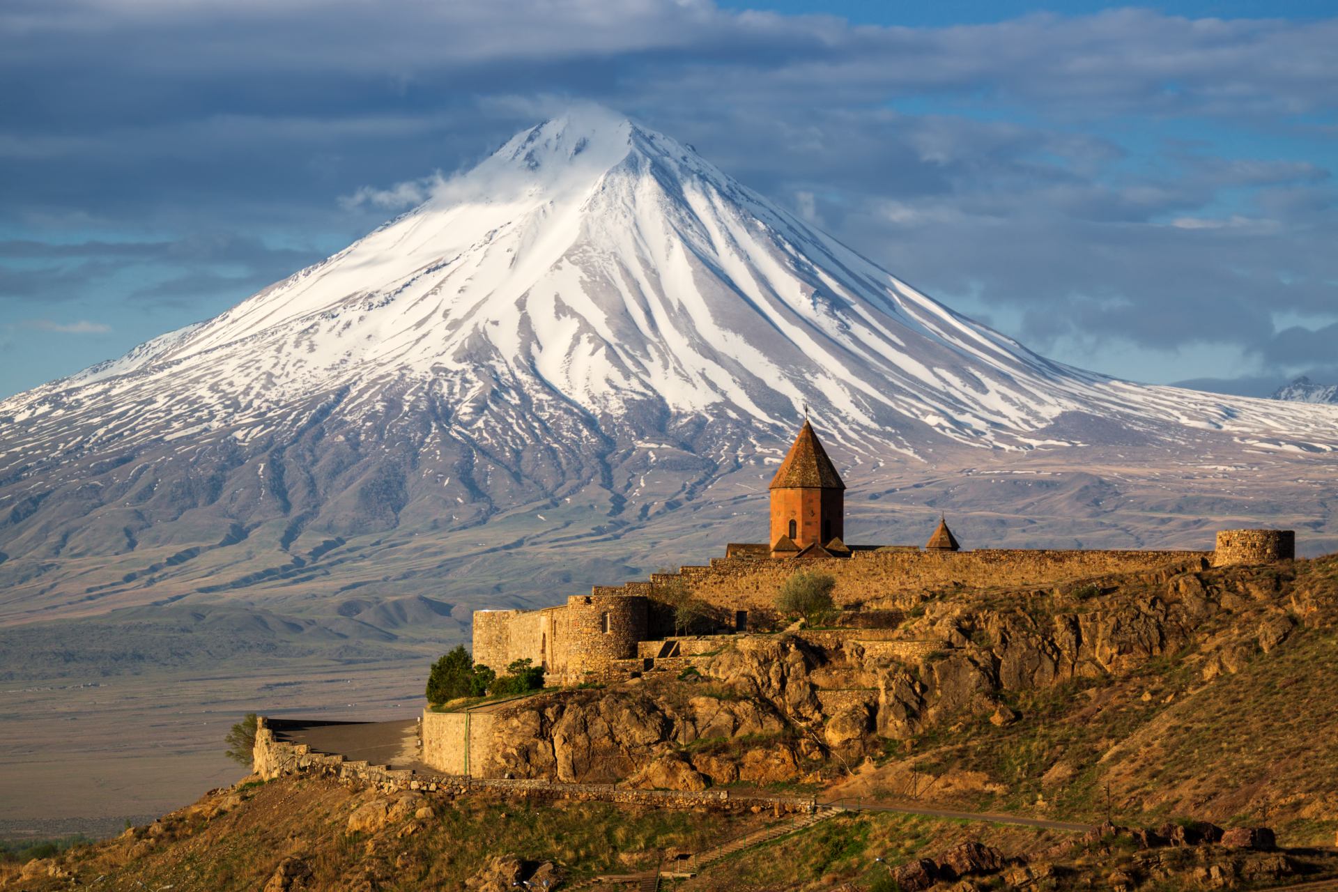 1920x1280, 395 Kb / стратовулкан,гора,арарат,долина,крепость,храм
