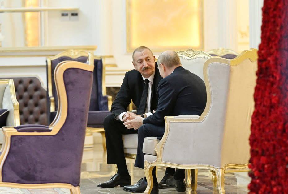 931x630, 55 Kb / президент, Ильхам Алиев, кресло