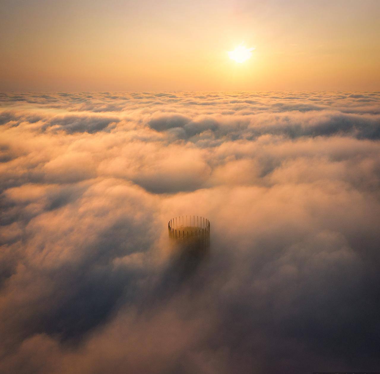 1280x1258, 96 Kb / екатеринбург,башня,исеть,туман