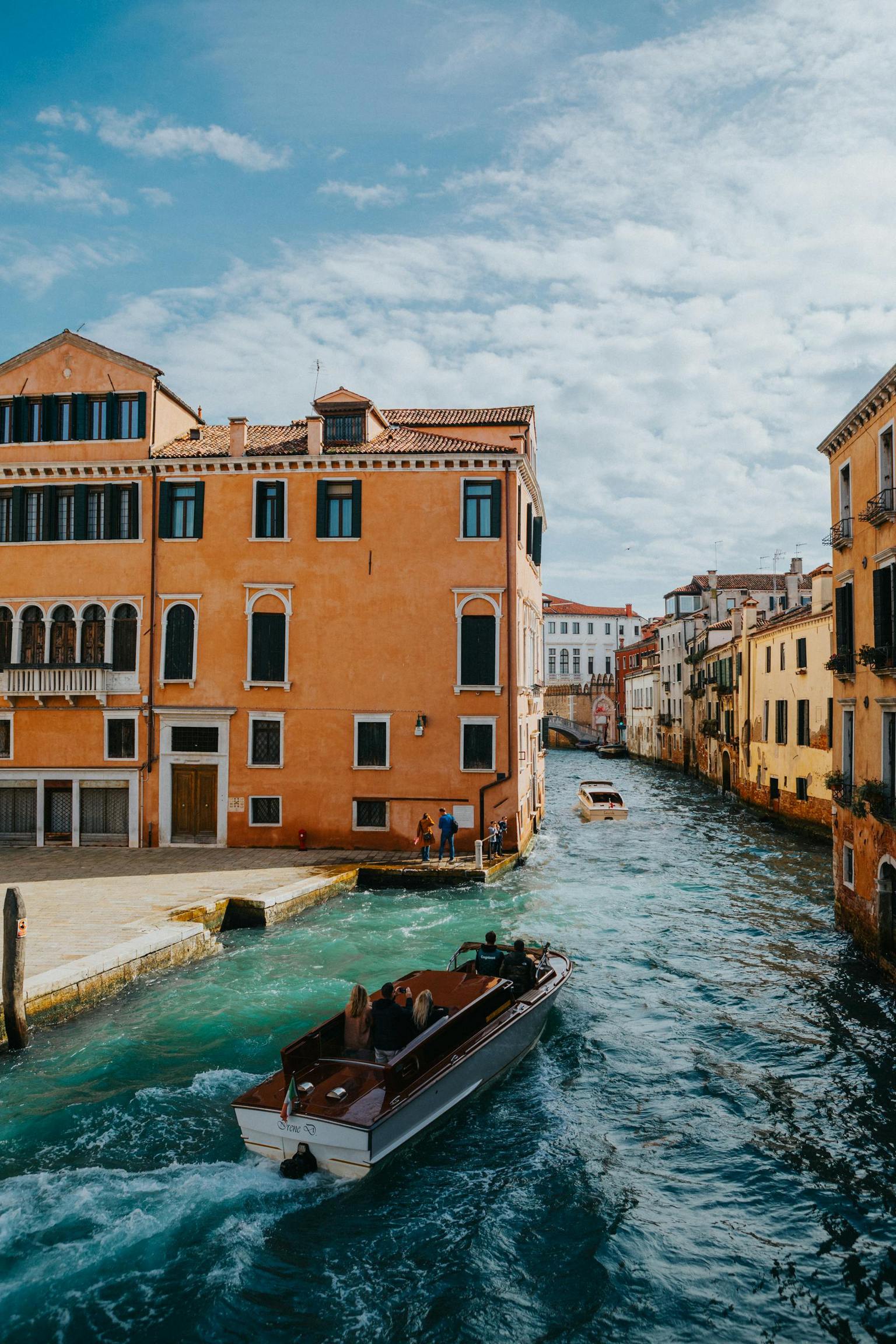 1536x2304, 492 Kb / Италия, канал, катер, лодка, Венеция