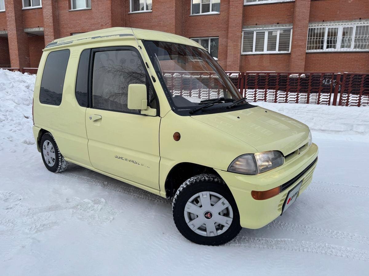 1200x900, 168 Kb / автомобиль, классика, ретро, Mitsubishi, снег, Новосибирск