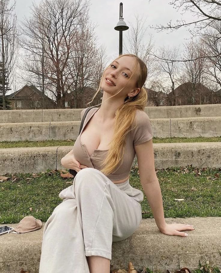 736x908, 196 Kb / Трава, ступени