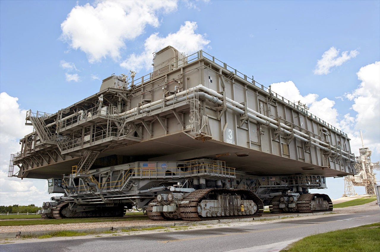 1280x848, 233 Kb / nasa, транспорт, платформа, гусеницы, космос