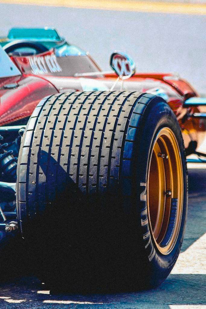 683x1024, 117 Kb / Ferrari, гонки, колесо, шина, протектор