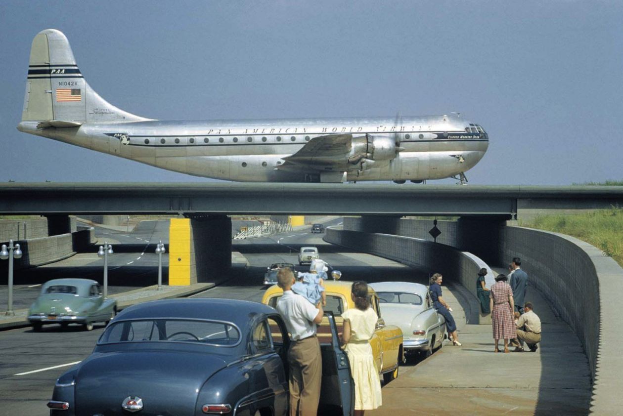1260x842, 123 Kb / самолет, дорога, США, Нью-Йорк, Boeing