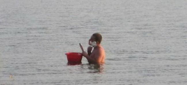 650x296, 24 Kb / реклама жилета, вода, бритье