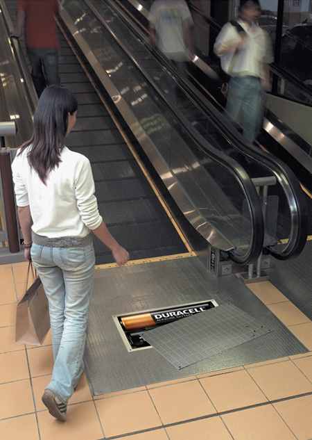 450x633, 109 Kb / эскалатор, реклама, duracell