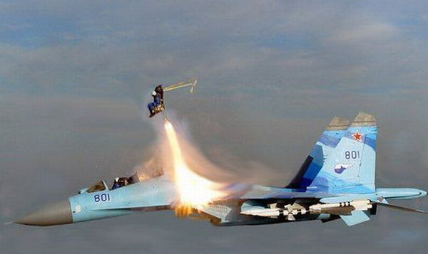 600x357, 36 Kb / самолет, катапультирование