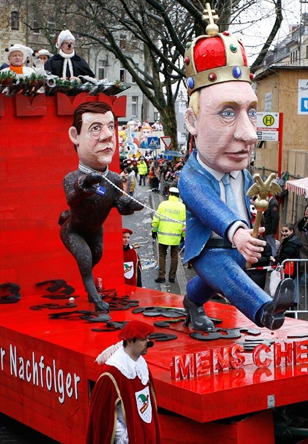 600x864, 136 Kb / путин, медведев, президент