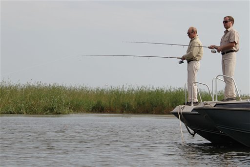 512x341, 29 Kb / рыбалка, путин, медведев