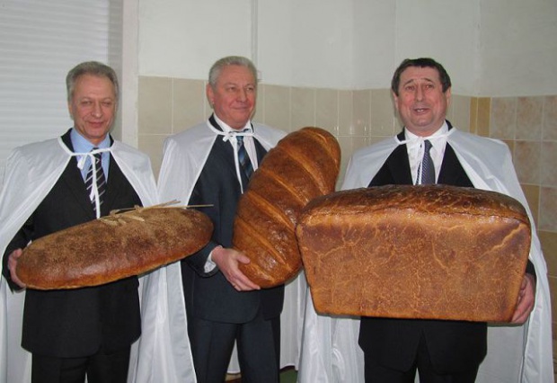 620x426, 82 Kb / большой хлеб, батон
