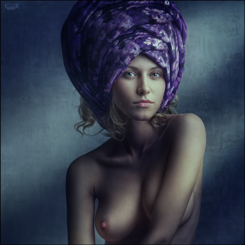 850x850, 292 Kb / блондинка, взгляд, чалма