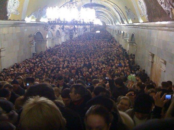 600x450, 60 Kb / метро, москва, утро