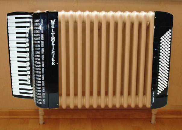 604x432, 62 Kb / аккордеон, батарея