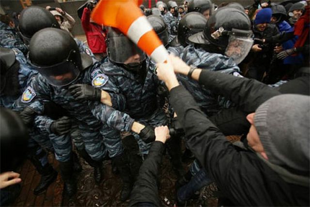 640x427, 50 Kb / полицейский, VLC media player