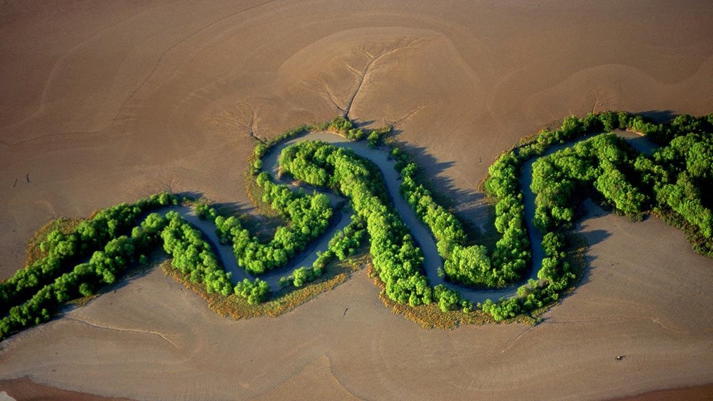 1024x576, 130 Kb / пустыня, песок, река, зелень