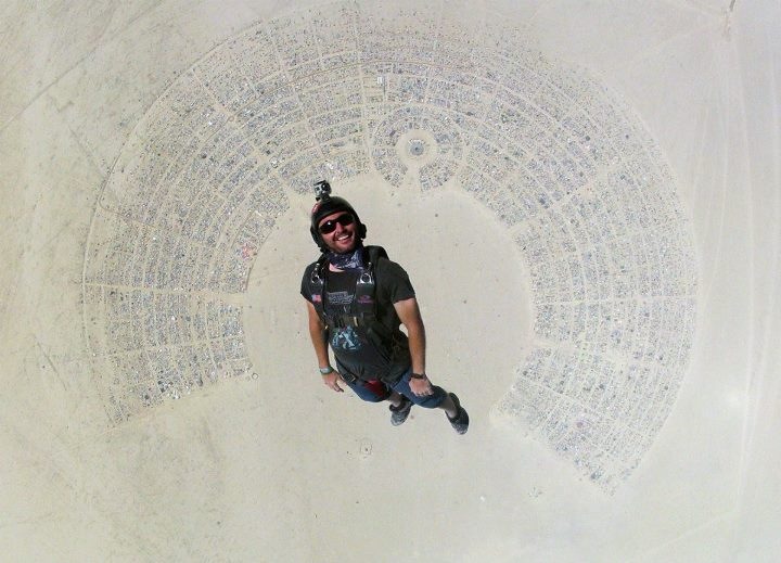 720x519, 84 Kb / Полет, пустыня, burning man