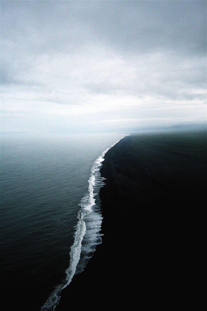 683x1024, 69 Kb / море, граница, встреча