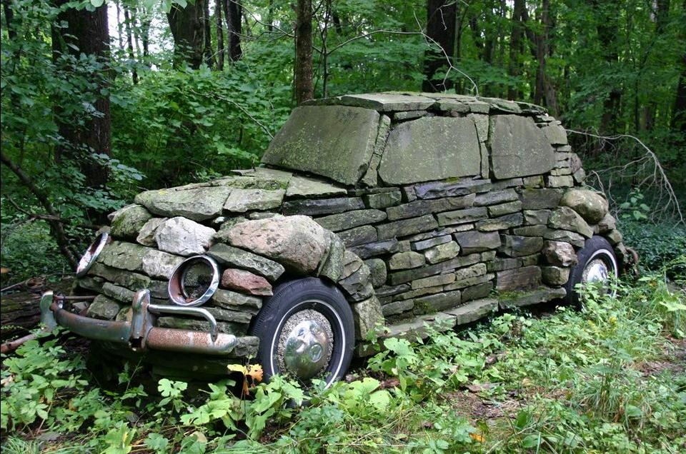 960x636, 174 Kb / автомобиль, памятник, камень, скульптура