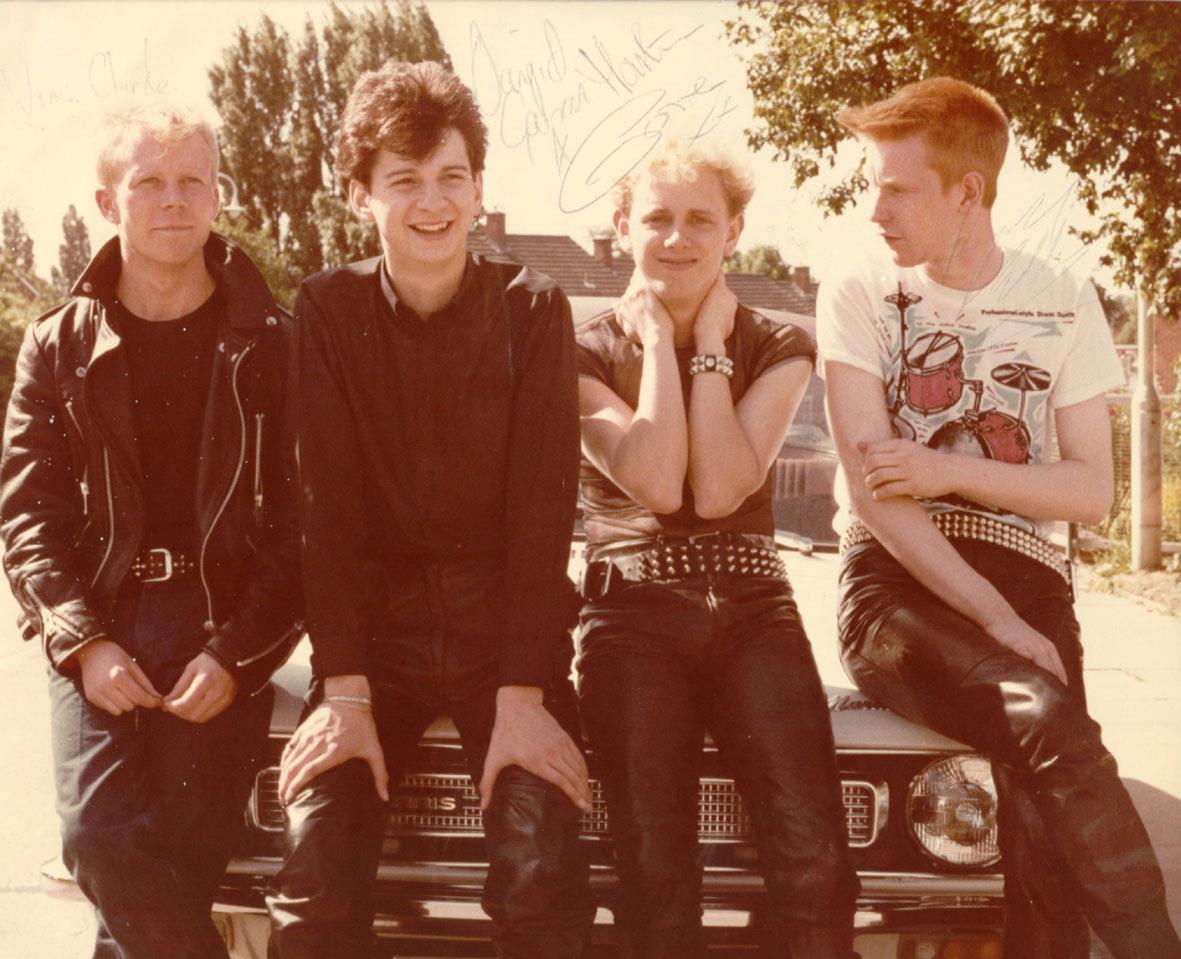1181x959, 143 Kb / depeche mode, депеш мод, гор, гэхан
