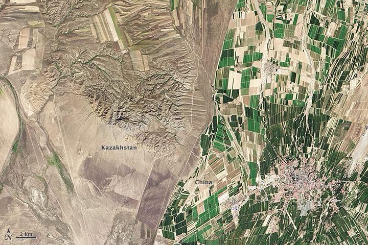 720x480, 113 Kb / Граница, Казахстан, Китай, сверху, поля
