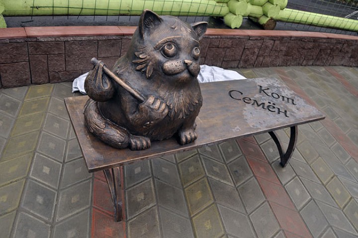 720x480, 94 Kb / памятник, кот, семён