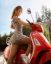 красный, платье, мотороллер, кроссовки, Vespa, Daisy Keech, леопард