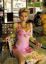 scarlett johannson, кресло, перстень, стол, бусы